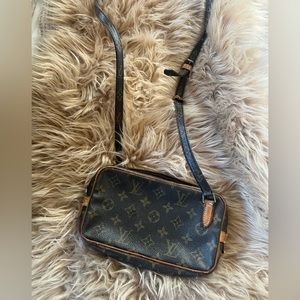 Original Lv antique body purse